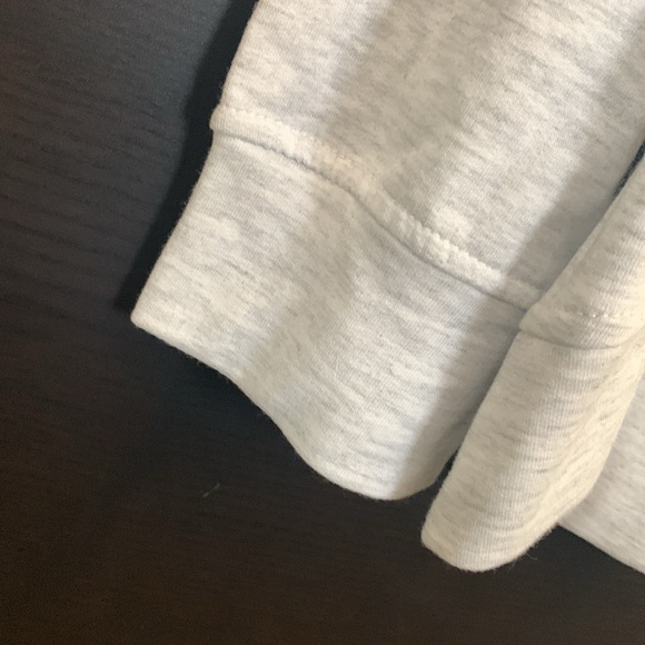 Rae Dunn Women's "PEACE LOVE HOPE" Gray Gallery Sweatshirt Cozy Ankle Socks Set - Picture 5 of 13